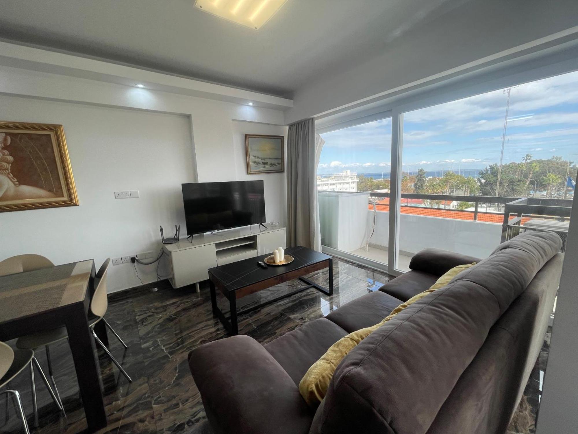 Apartament Nautica Luxe Larnaca