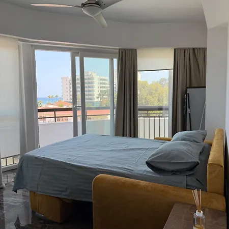 Nautica Luxe Apartments Larnaca Exterior photo