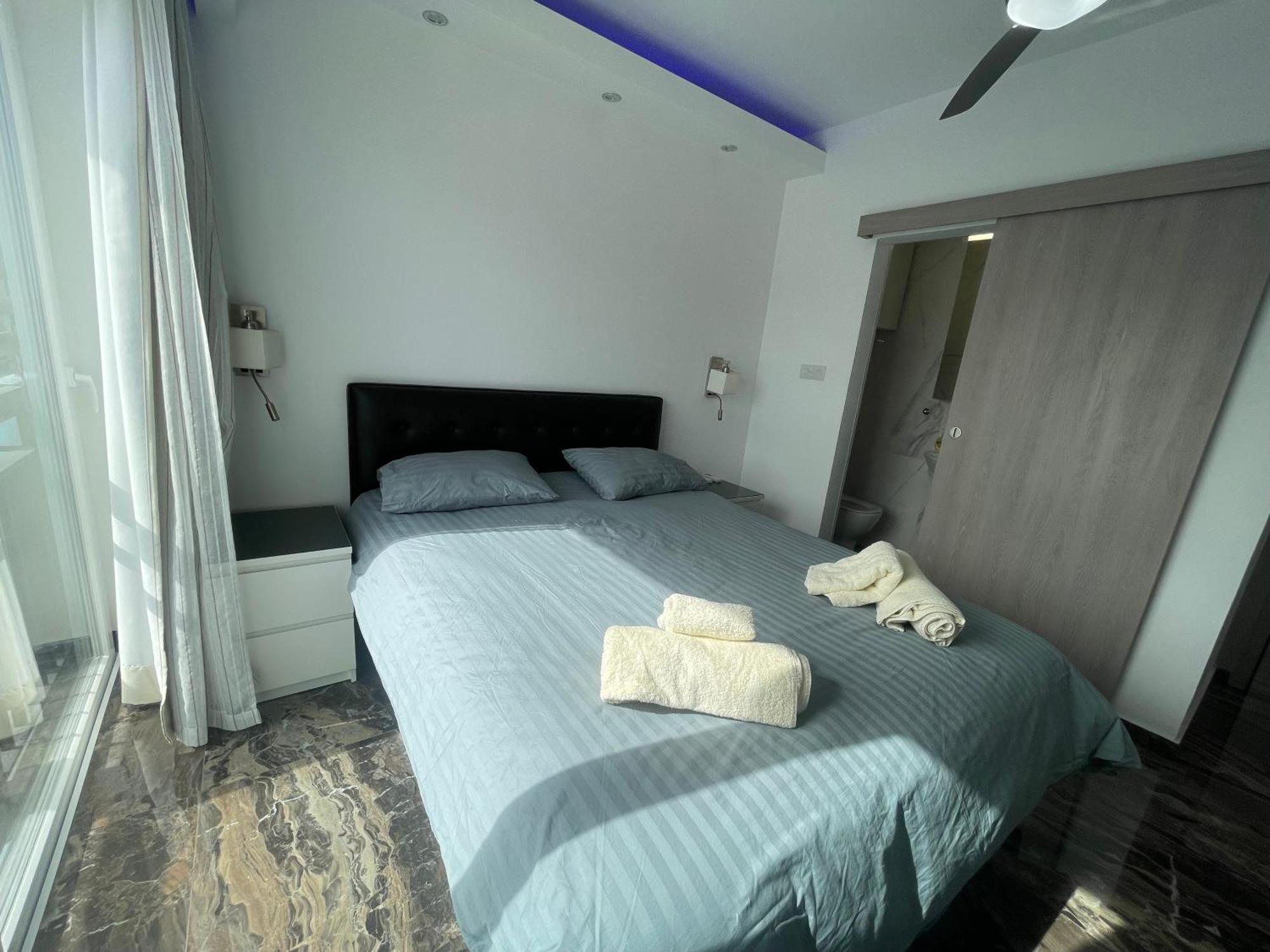 Apartment Nautica Luxe Larnaca